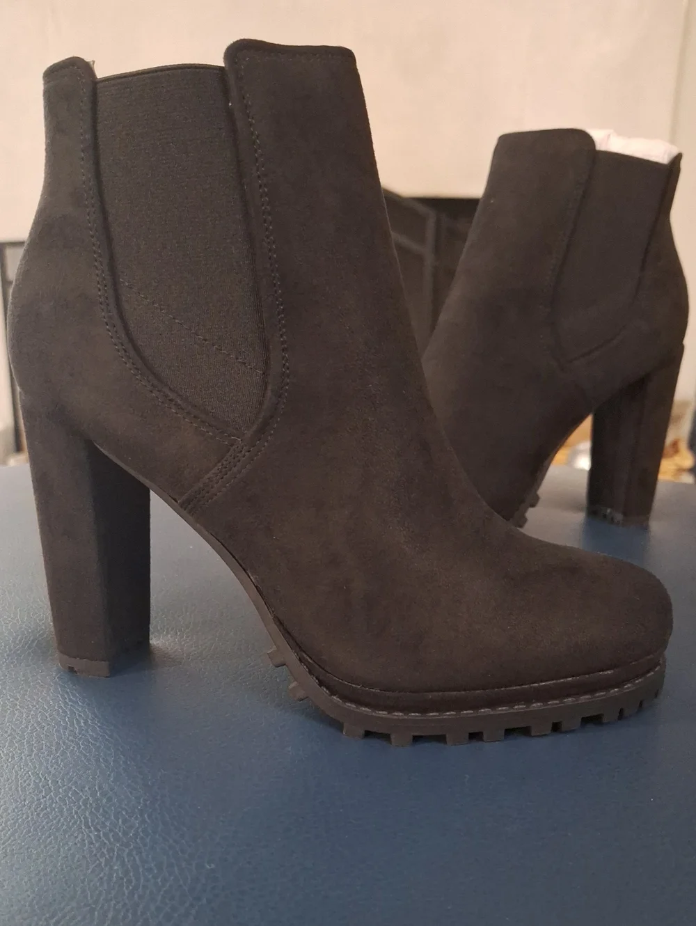 NIB Platform Chunky Block Heel Lug Sole Chelsea Boot | Black Suede | 8
